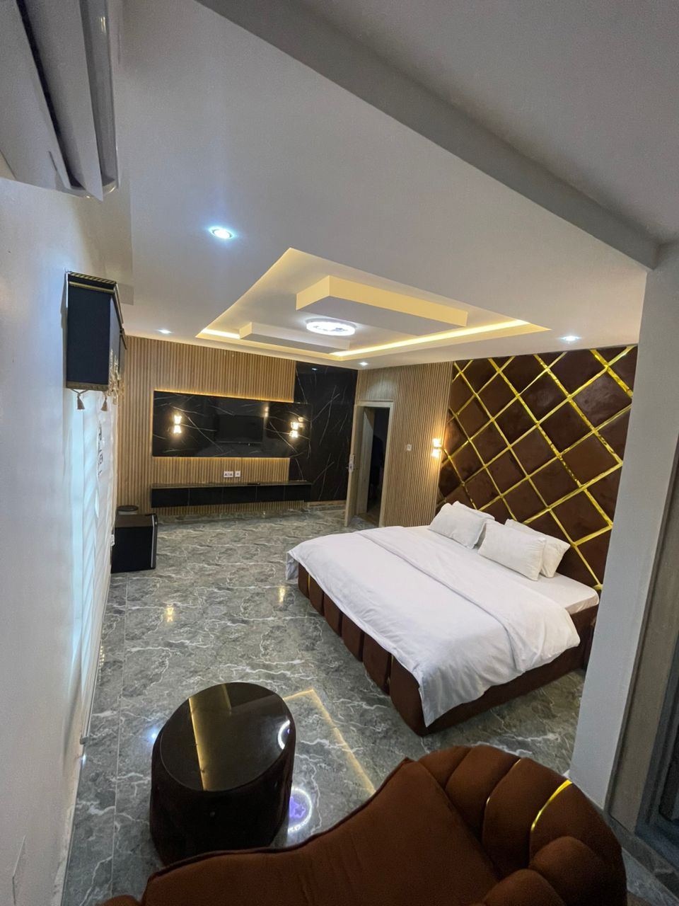 Ruby suite at Oak Haven